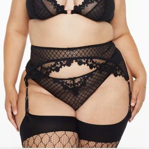 Baroque Bondage Garter Belt